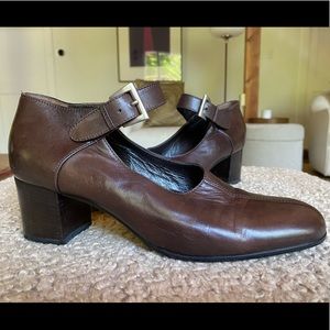 Gorgeous brown Prada Mary Janes. Gently worn, size 38.5. 2” heel.